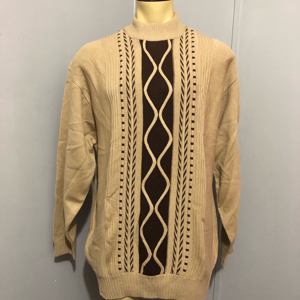 Cj Tyler men’s sweater large NWT